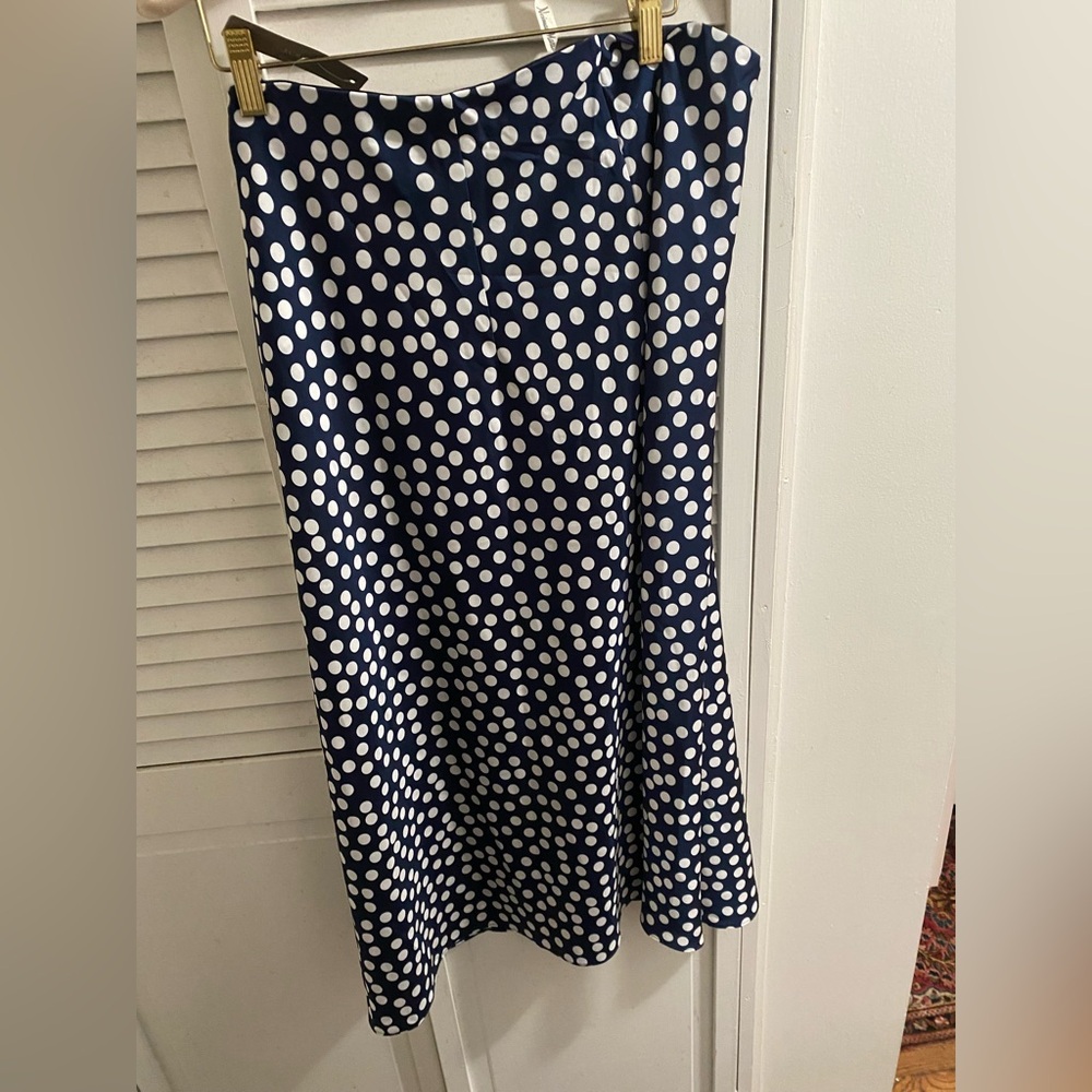 NWT Large J. Crew Navy and White Polka Dot Skirt - Picture 2 of 4